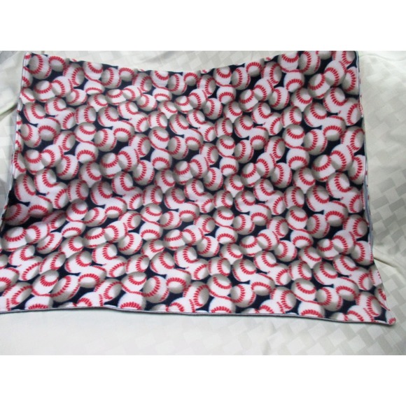 Baseball fleece blanket, nursery blanket, baby blanket, toddler bedding - Picture 3 of 4